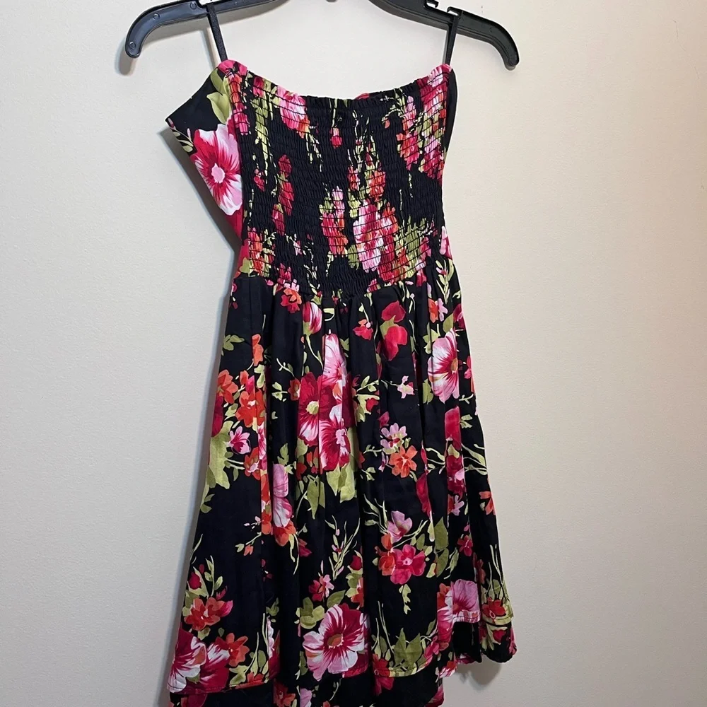 Kimchi Blue Strapless Dress. Size Large - Picture 4 of 5